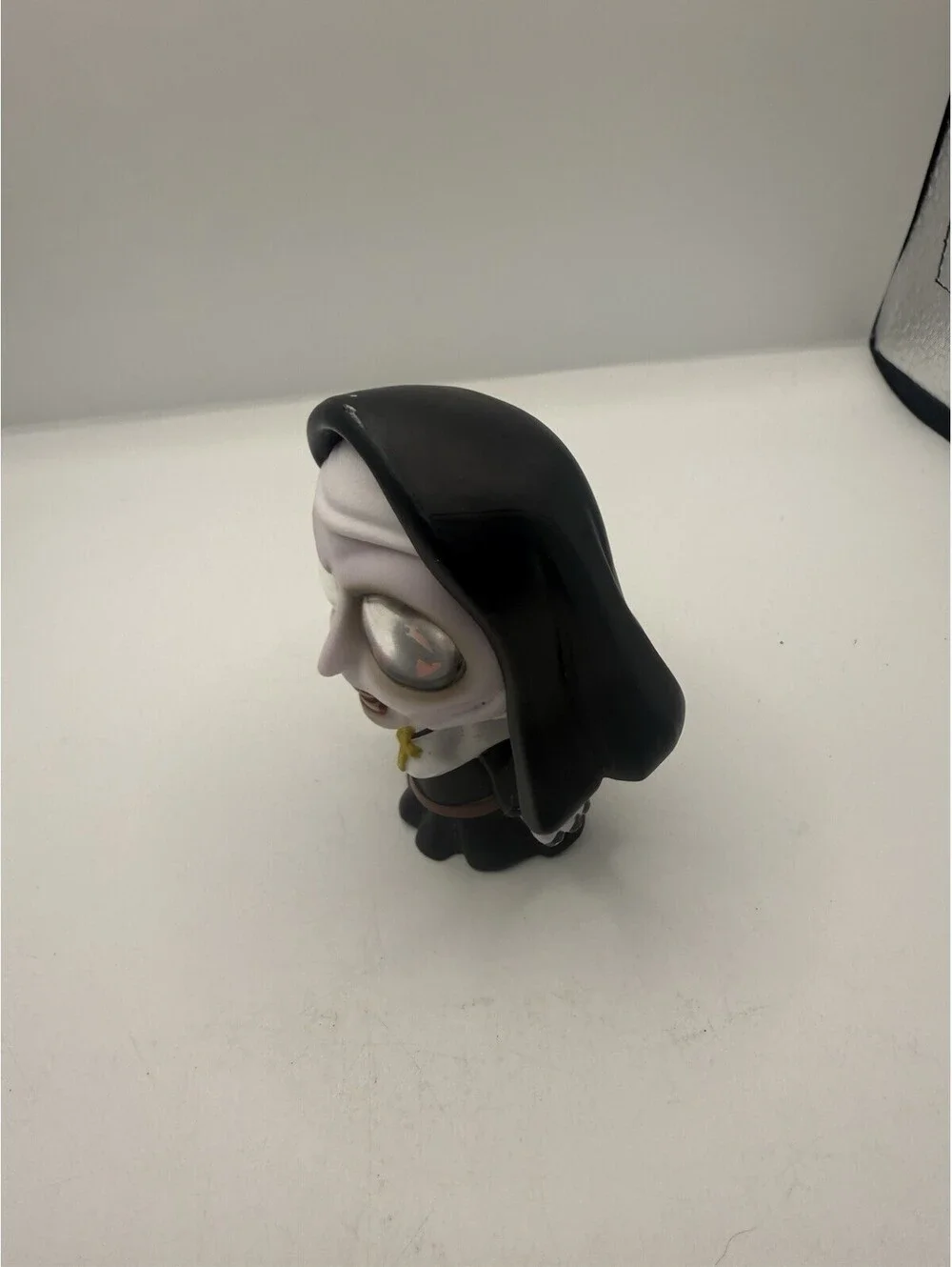 2025 TINY NIGHTMARES TERRIF-EYES Mini Figure THE NUN